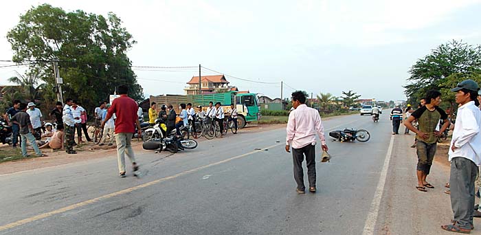 Traffic Accident near Kampot by Asienreisender